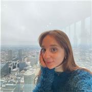 Credo fermamente che l’insegnamento di una lingua non sia solo trasmissione di grammatica, ma anche di cultura!